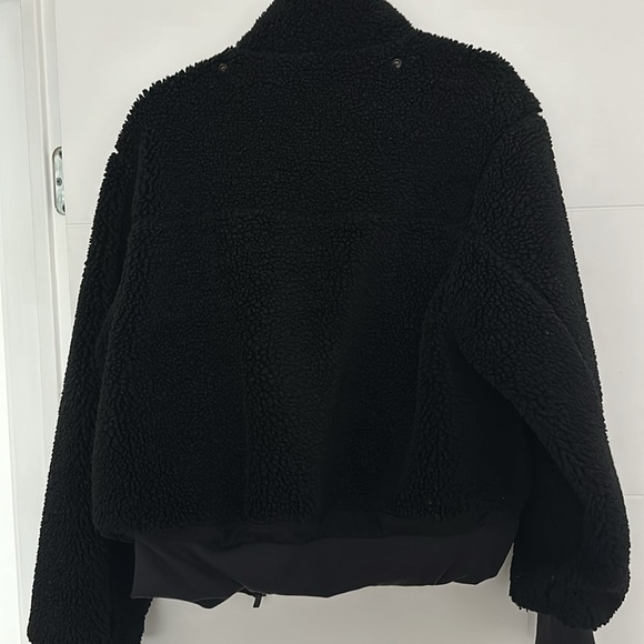 Alo fuzzy black hoodie - Picture 3 of 5